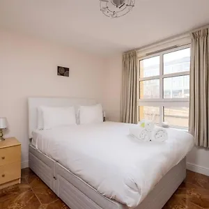 Joivy Old Town With Parking Close To Royal Mile Apartment
