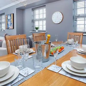 The Station Apartment- A Stunning Space, Close To The Centre , York United Kingdom
