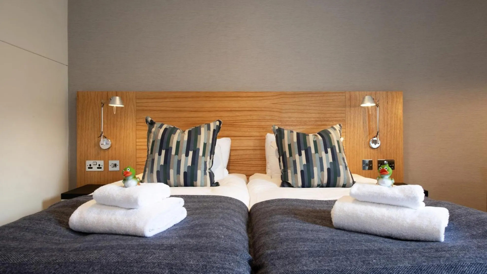 Apex City Of Edinburgh Hotel 4*,